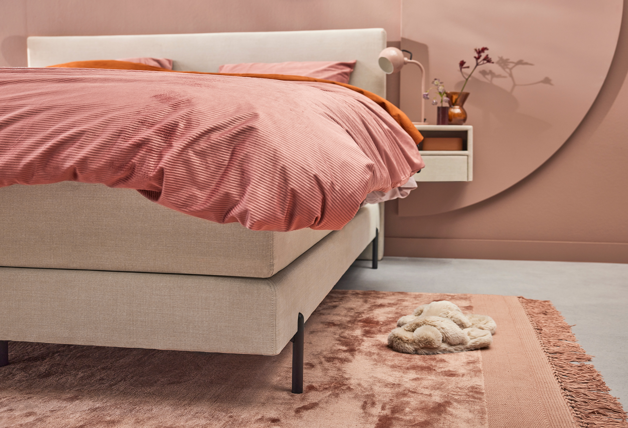 Wat zijn de kenmerken van een moderne slaapkamer?