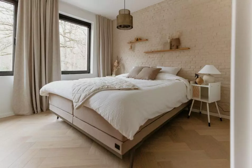 Binnenkijken in de modern scandinavische slaapkamer van Anne-Catherine