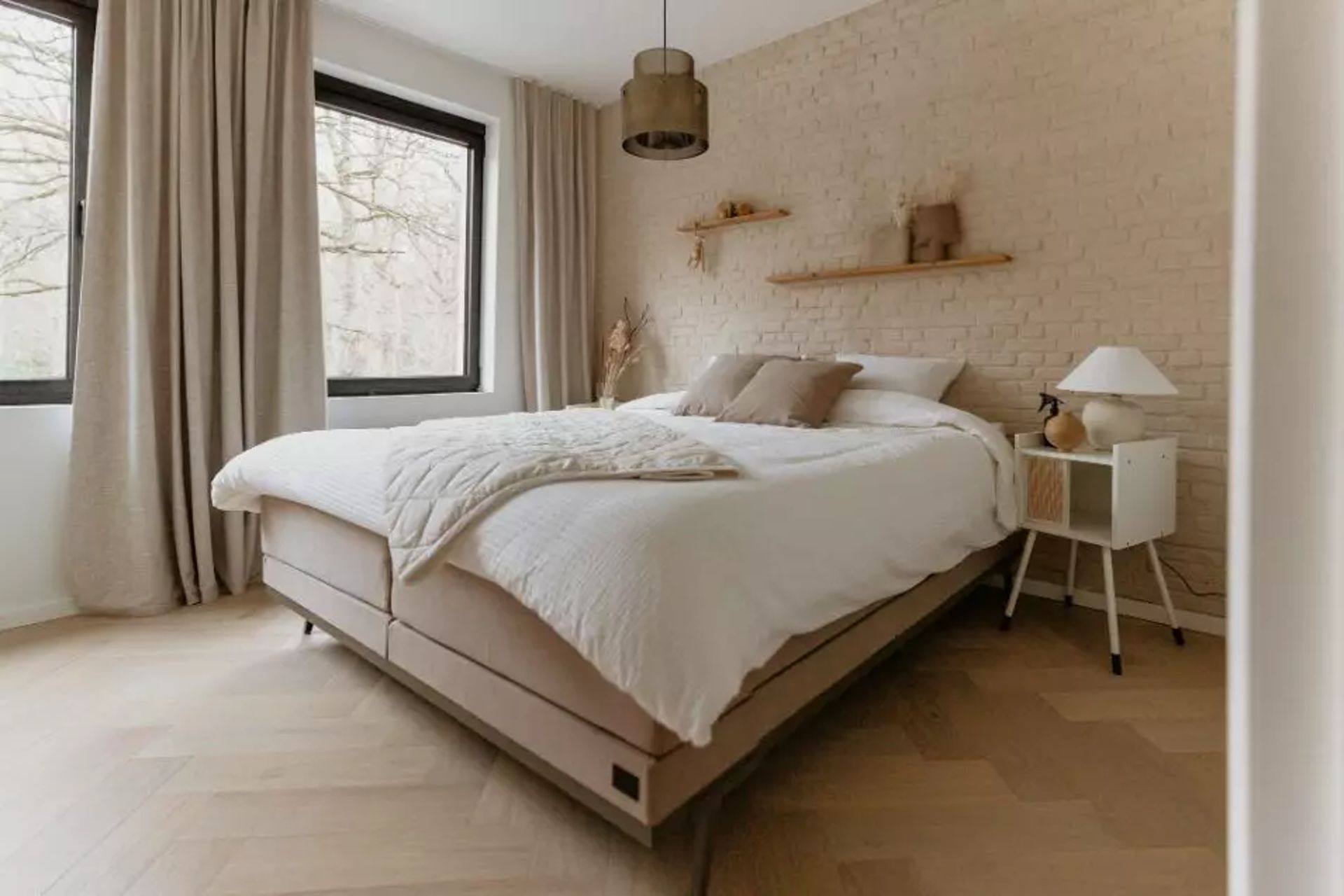 Binnenkijken in de modern scandinavische slaapkamer van Anne-Catherine